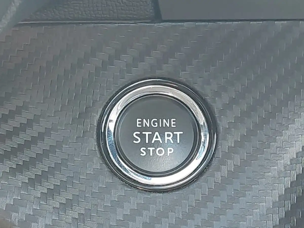 2021-peugeot-208-12-puretech-allure-premium-100bhp-big-11