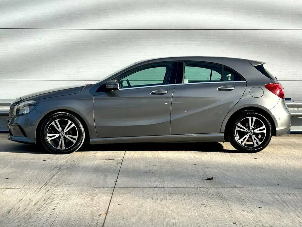 2017-mercedes-benz-a-class-15d-a180d-se-executivess-big-3
