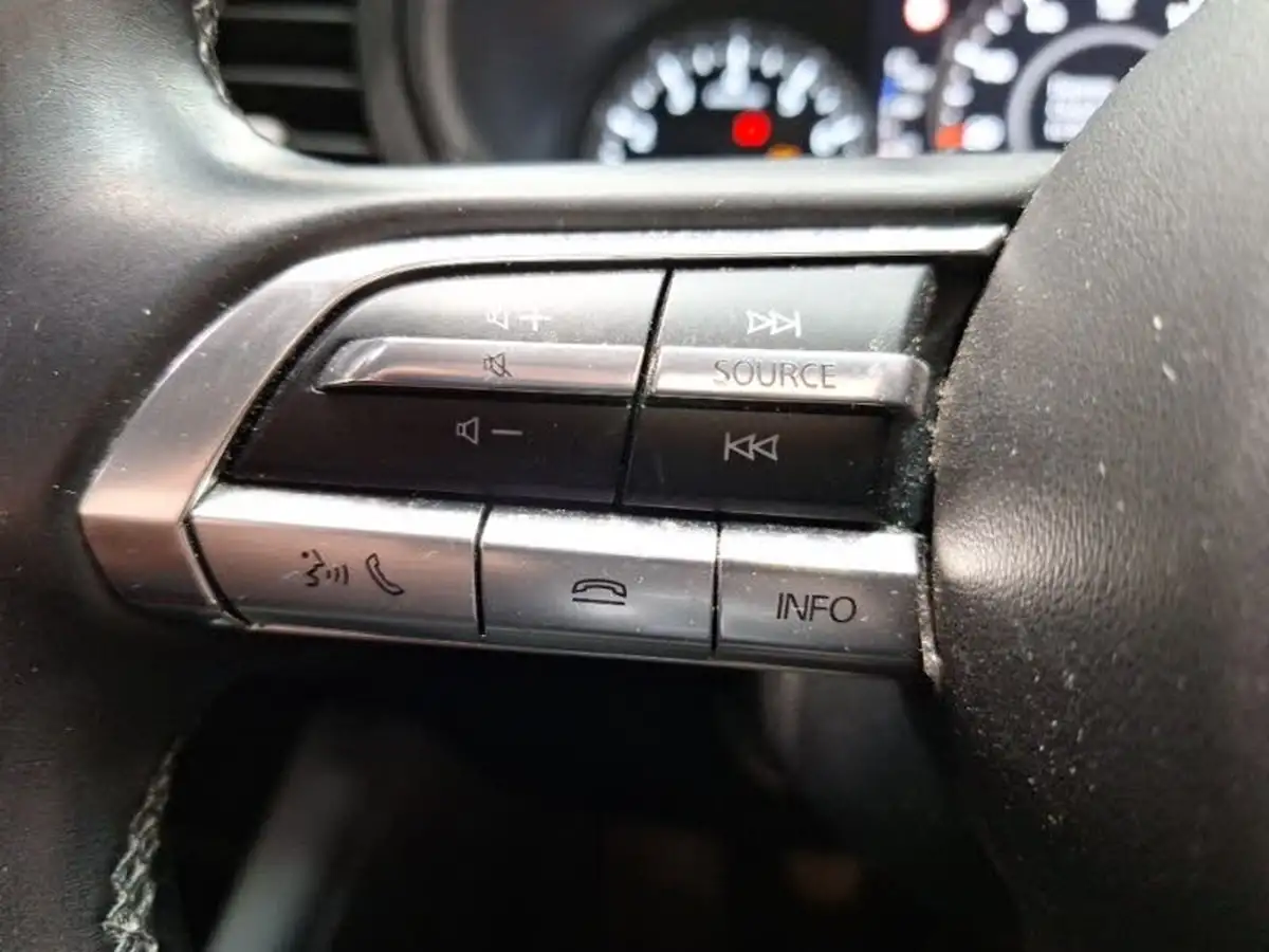 2019-mazda-mazda3-20-sport-saloon-4d-big-13