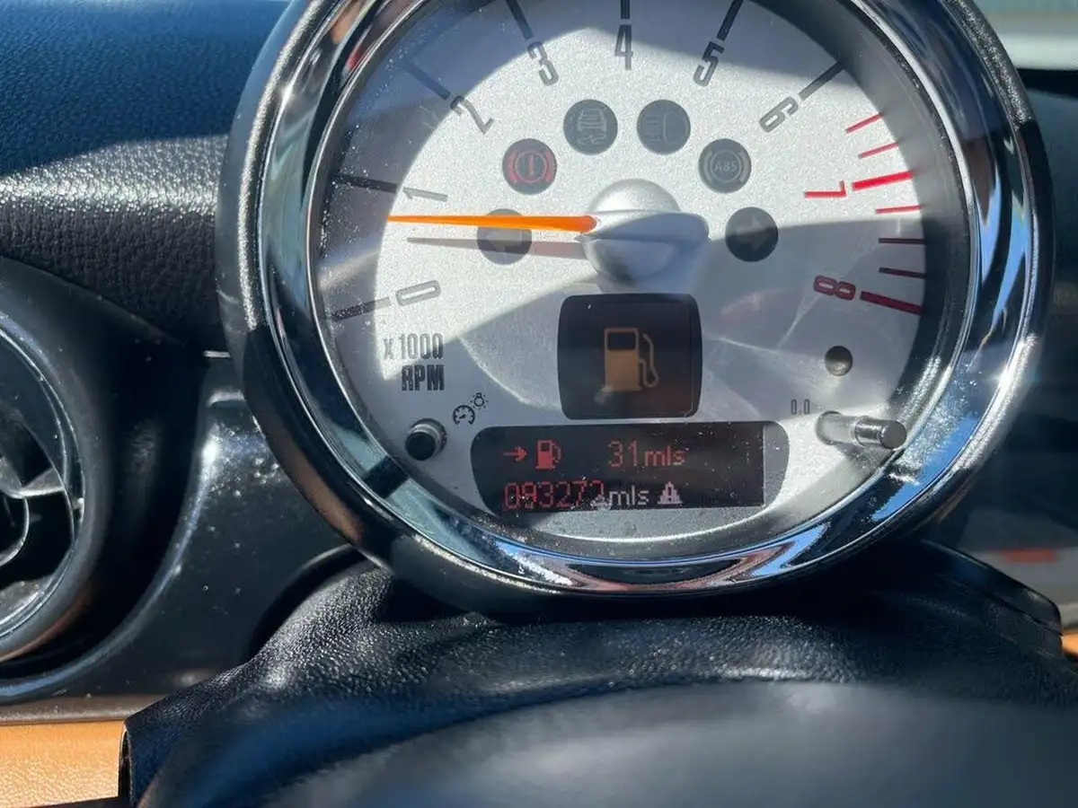 2013-mini-roadster-16-cooper-big-20