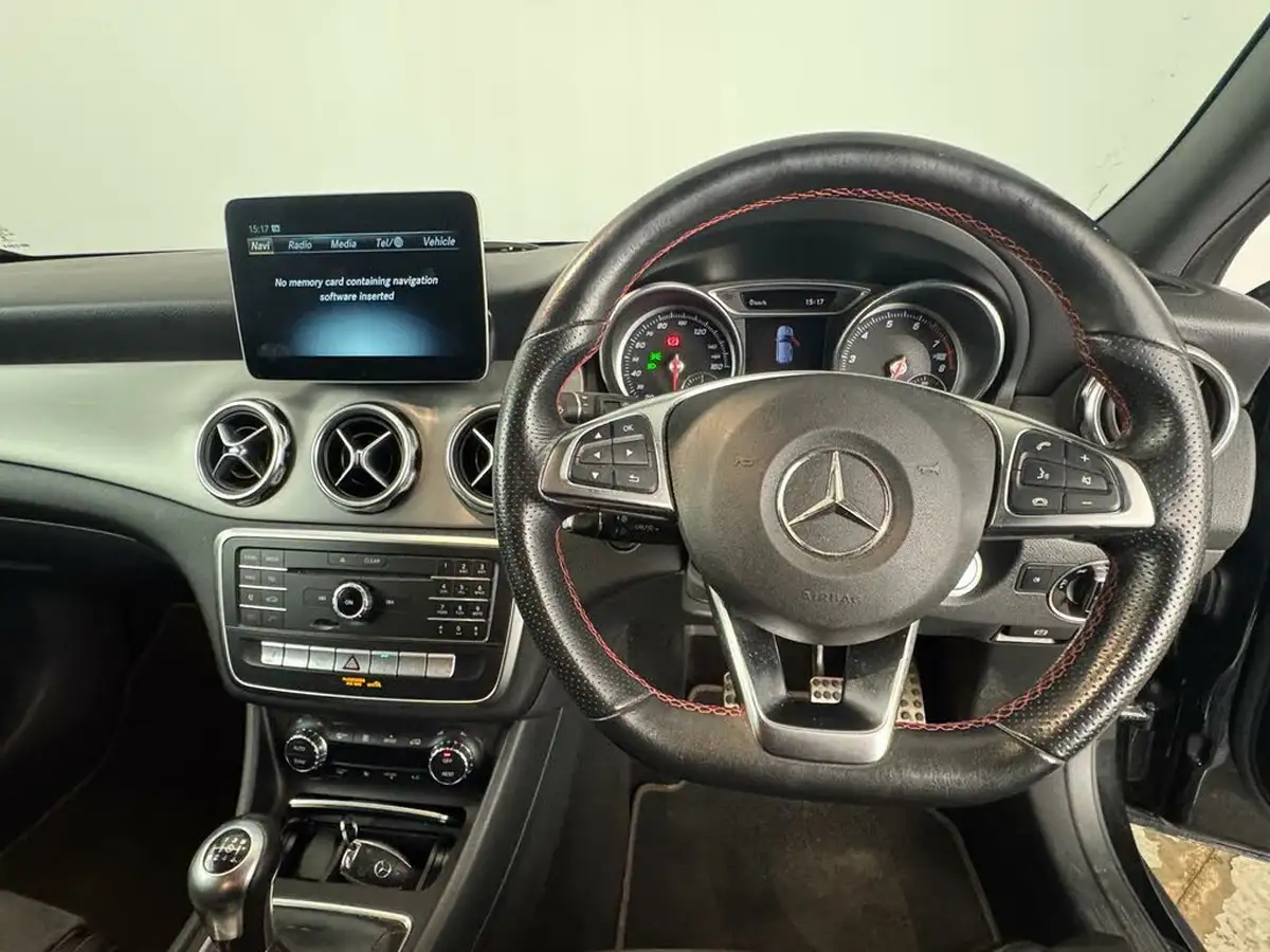 2019-mercedes-benz-gla-class-16-gla-180-amg-line-edition-big-20