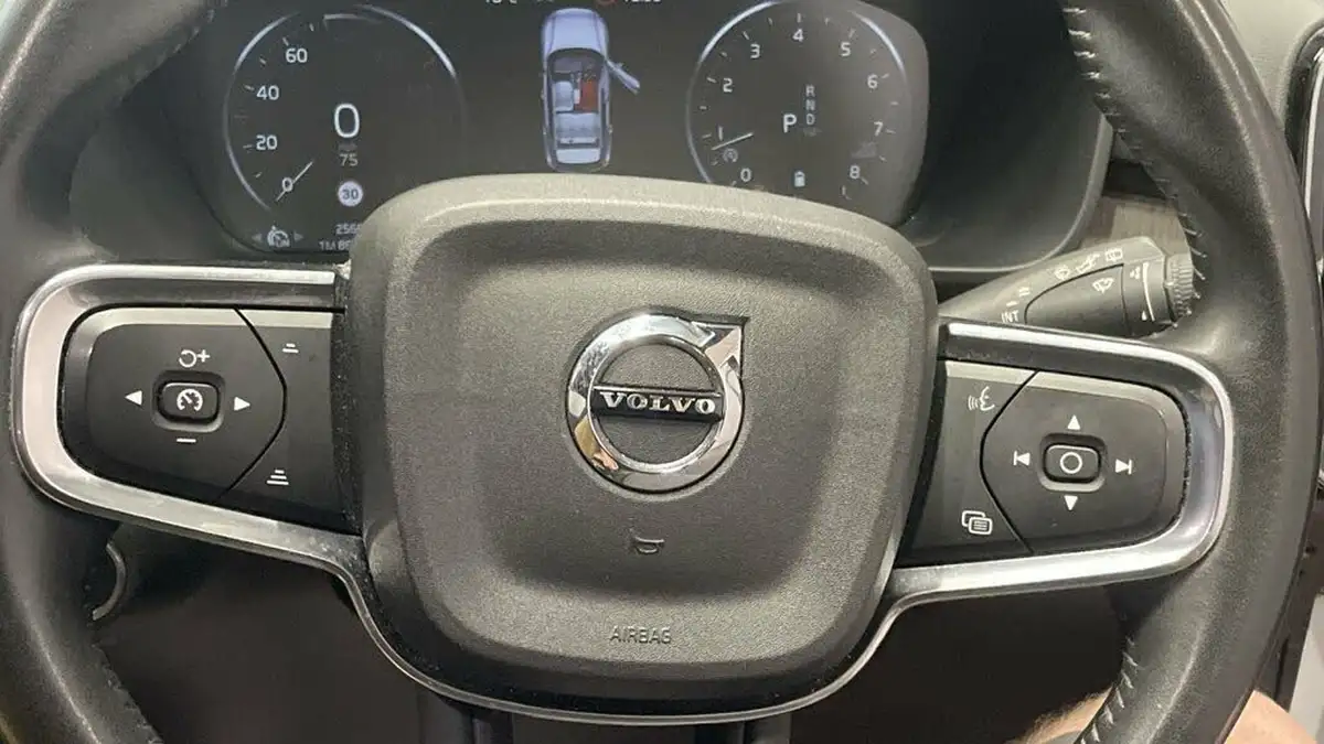 2020-volvo-xc40-20-b4-inscription-big-20