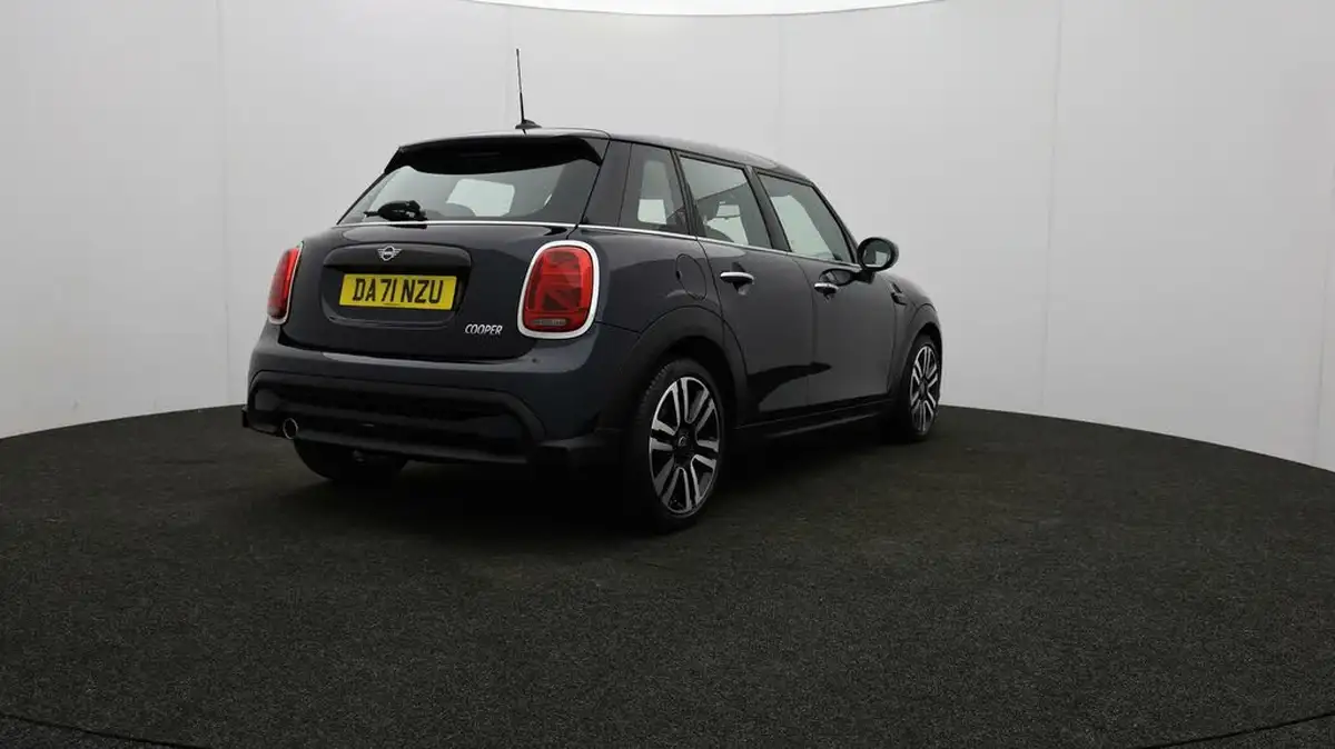 2021-mini-cooper-15-cooper-exclusive-hatchback-5d-auto-big-75
