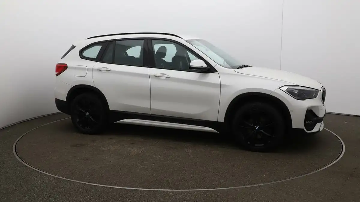 2020-bmw-x1-15-sdrive18i-sport-big-41