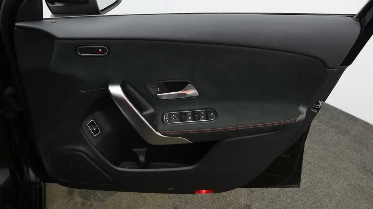 2020-mercedes-benz-a-class-13-a250e-amg-line-executive-hatchback-5d-big-14