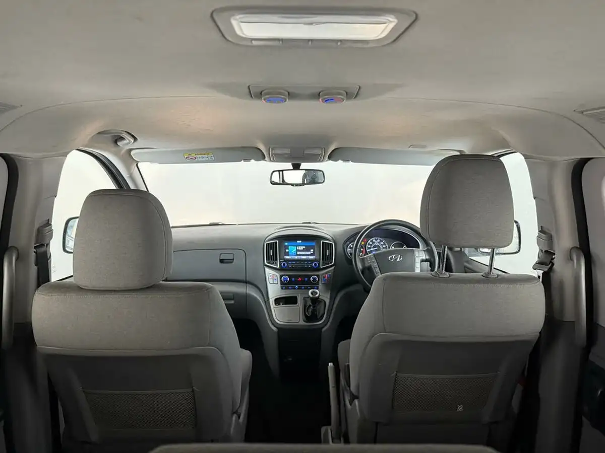 2019-hyundai-i800-25crdi-se-nav-136ps-big-34