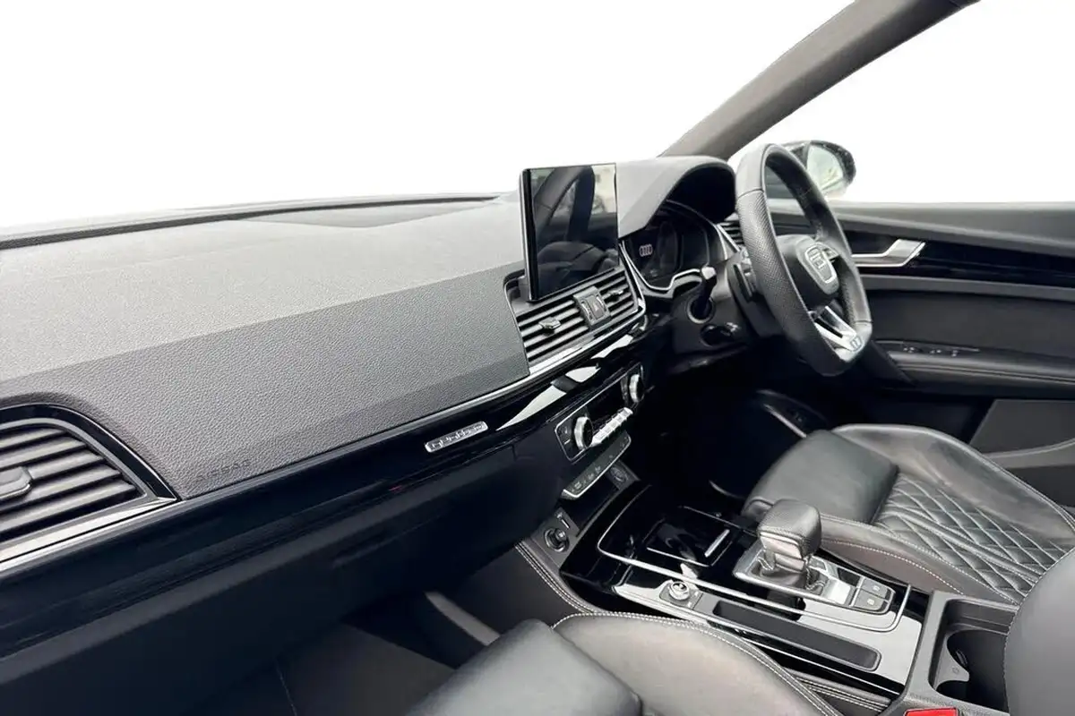 2022-audi-q5-20-45-tfsi-edition-1-sportback-big-8
