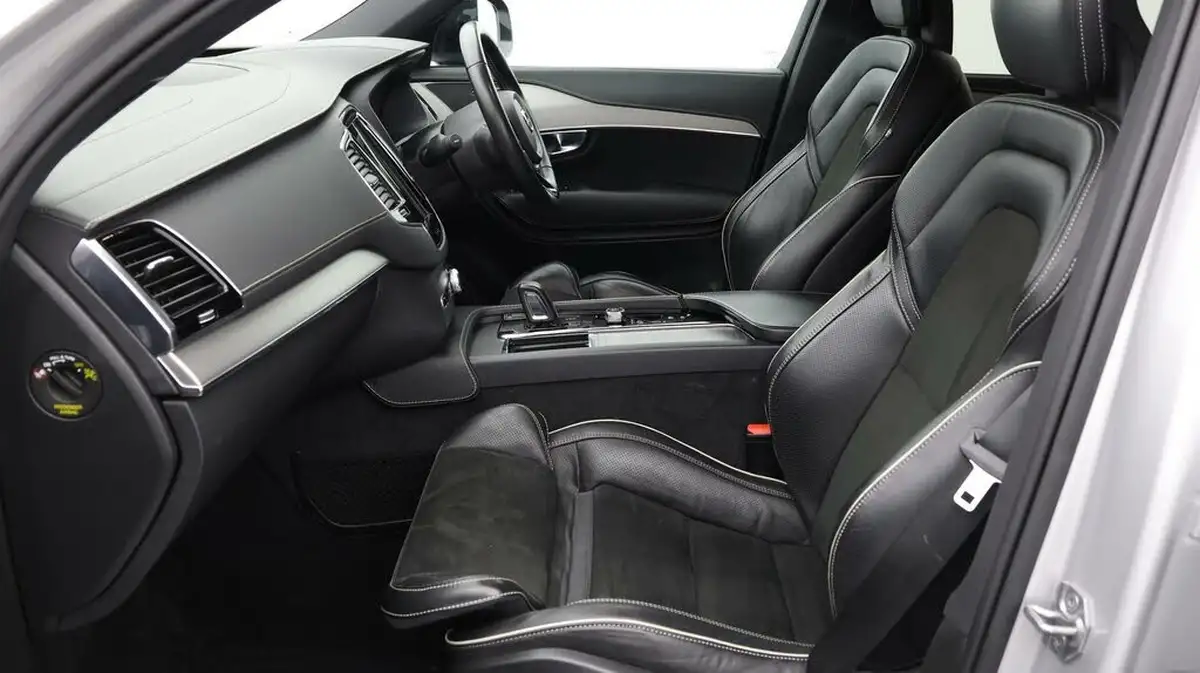 2021-volvo-xc90-20td-b5-r-design-big-13