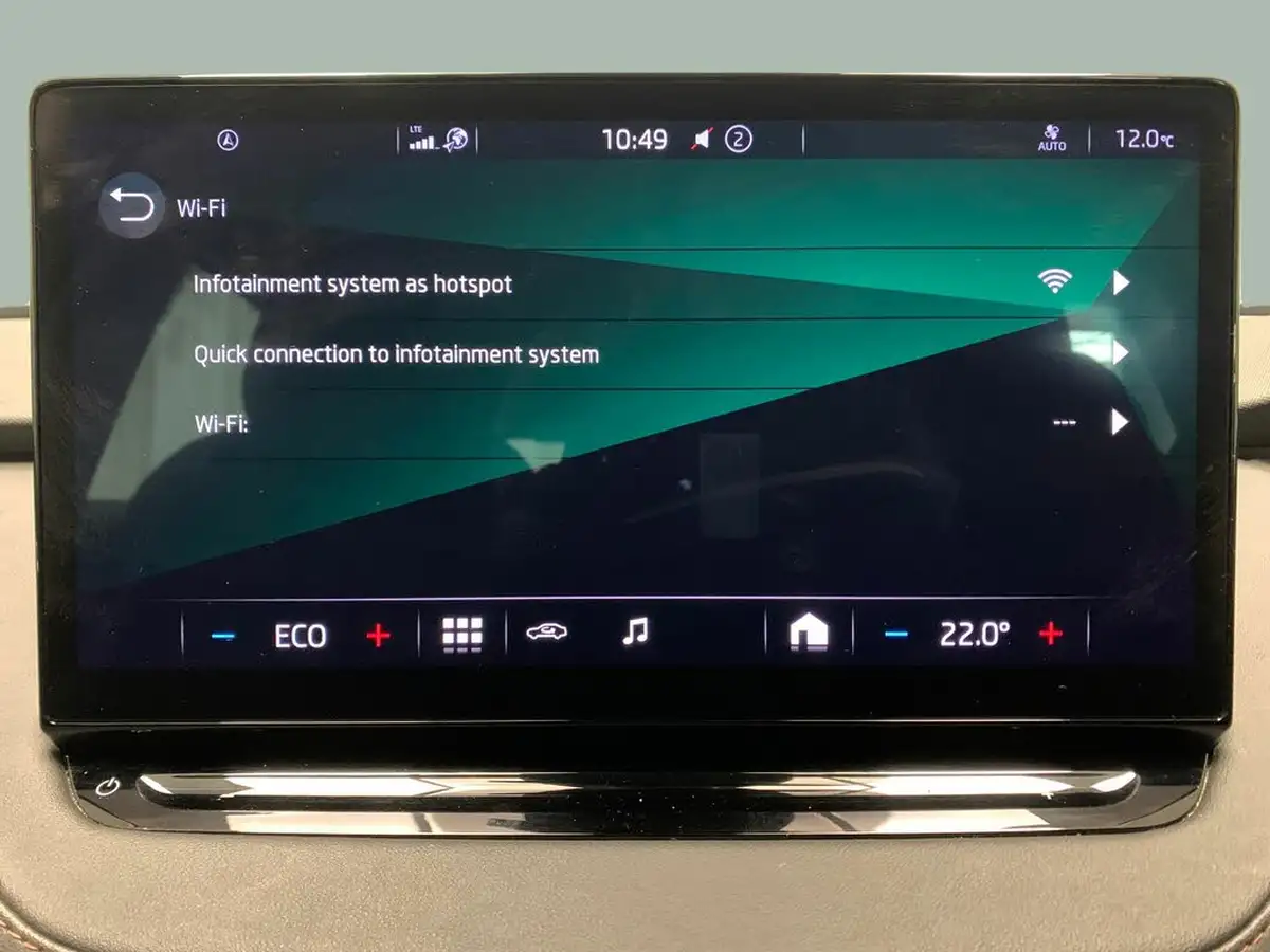 2022-skoda-enyaq-e-60-big-17