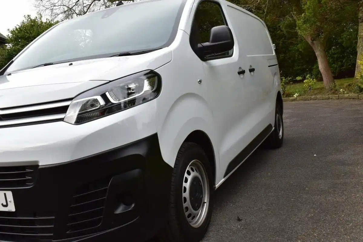 2023-citroen-dispatch-15bluehdi-enterprise-edition-m-big-30