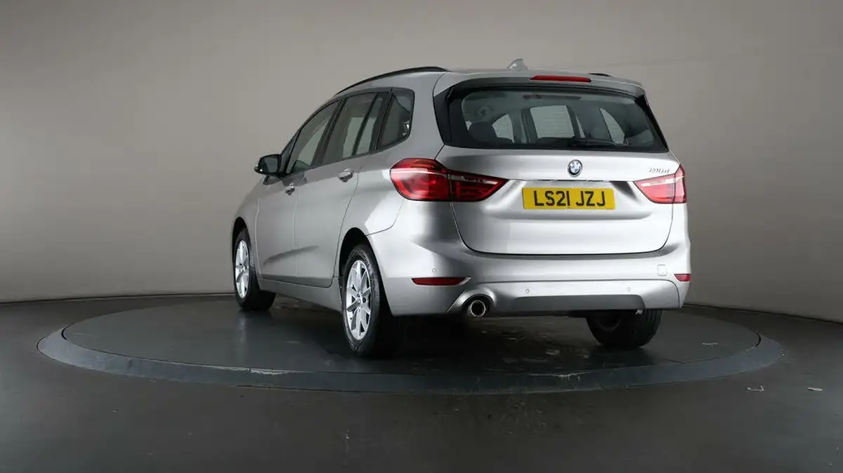 2021-bmw-2-series-15td-216d-se-gran-big-55