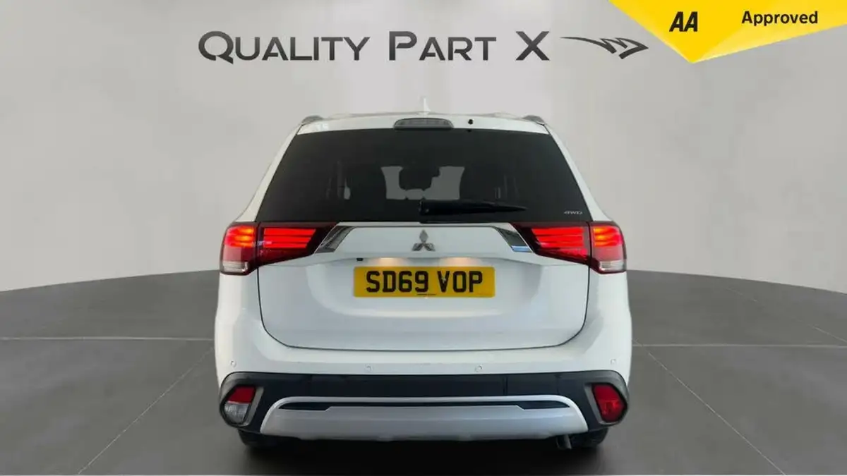 2019-mitsubishi-outlander-20-design-big-3