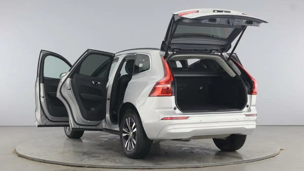 2021-volvo-xc60-20-b5-momentum-awd-big-10