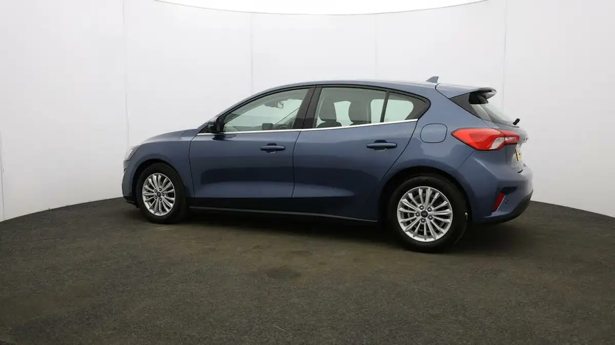 2021-ford-focus-15-titanium-edition-hatchback-big-58