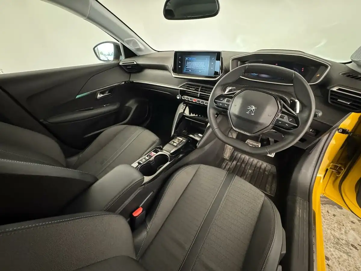 2023-peugeot-208-12-puretech-allure-premium-130ps-eat8-big-20