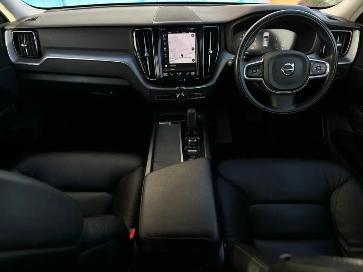 2020-volvo-xc60-20-b5-momentum-big-7