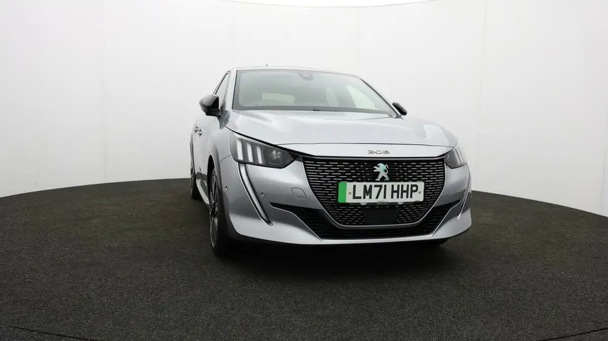 2021-peugeot-208-e-gt-premium-big-43