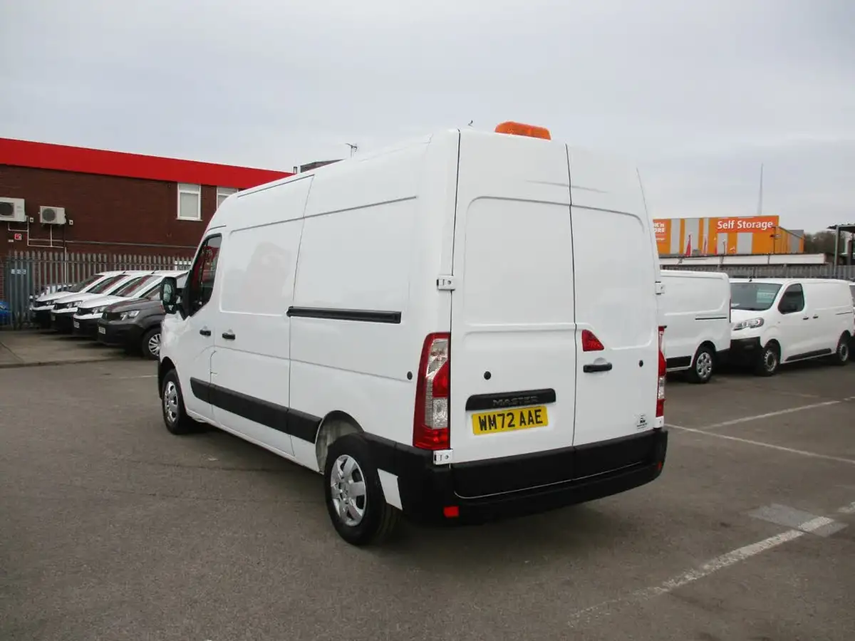 2022-renault-master-23dci-mm35-135-business-big-5