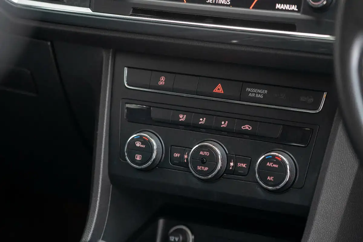 2018-seat-ateca-14-ecotsi-se-technology-big-40