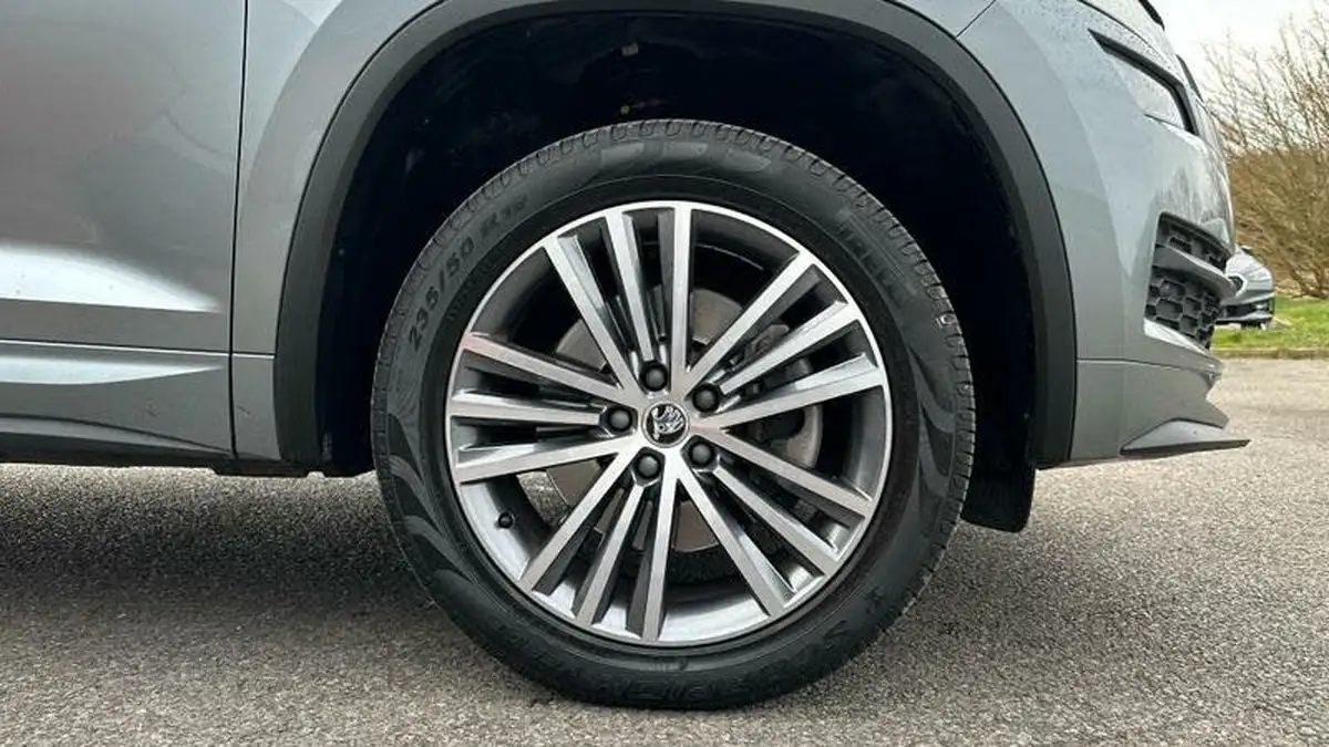 2021-skoda-kodiaq-20tdi-laurin-klement-200ps-dsg-big-4