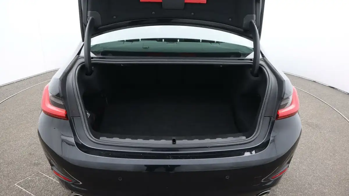 2020-bmw-3-series-big-17