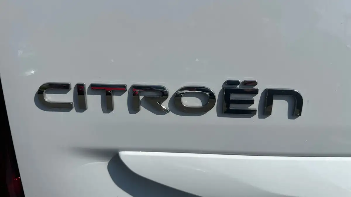 2024-citroen-berlingo-e-plus-m-size-big-25