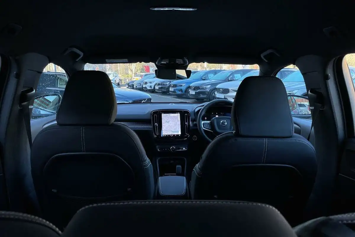 2024-volvo-xc40-20-b4-plus-big-20