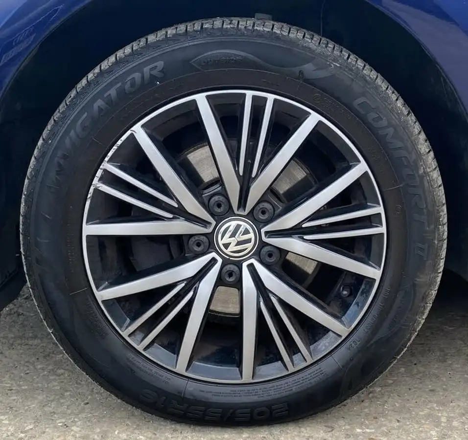 2018-volkswagen-golf-16tdi-se-nav-hatchback-5d-big-9