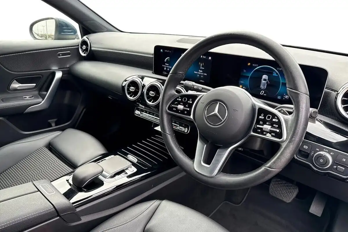 2019-mercedes-benz-a-class-15d-a180d-sport-executive-hatchback-5d-7g-dct-big-7