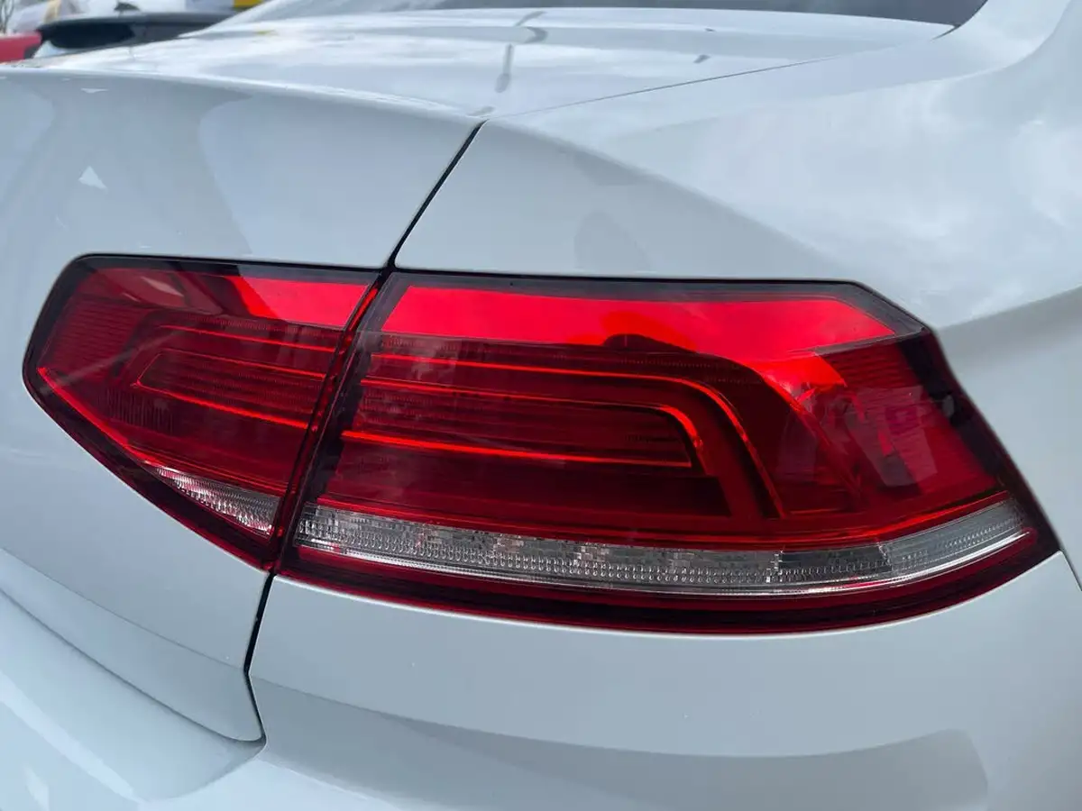 2019-volkswagen-passat-20tdi-se-business-ss-saloon-4d-big-37