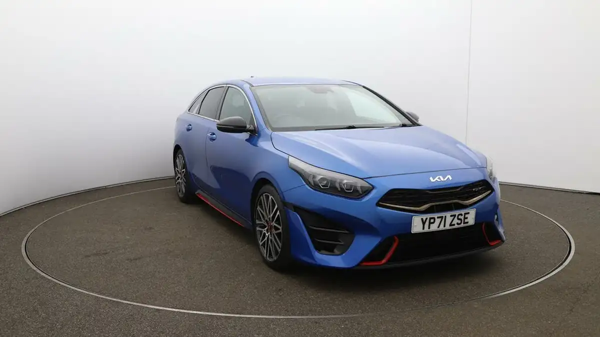 2022-kia-pro-ceed-16-t-gdi-gt-big-38