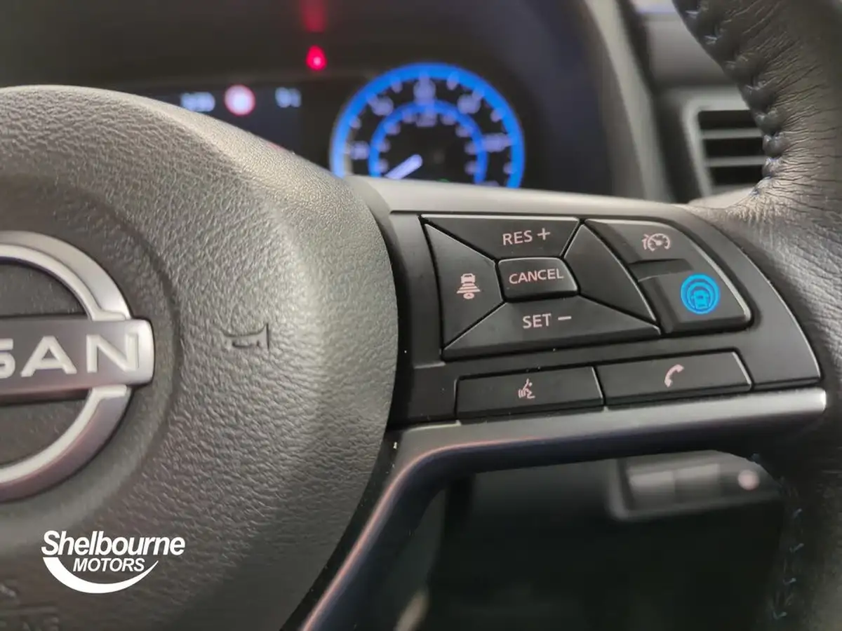 2024-nissan-leaf-e-e-tekna-59kwh-big-23