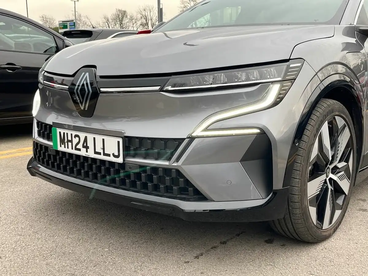 2024-renault-megane-e-tech-e-techno-e-tech-comfort-range-big-17