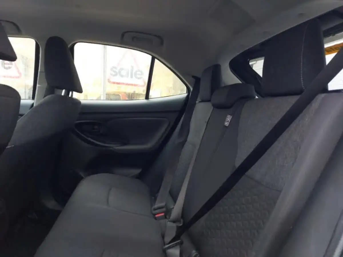 2021-toyota-yaris-cross-15-vvt-i-icon-big-5