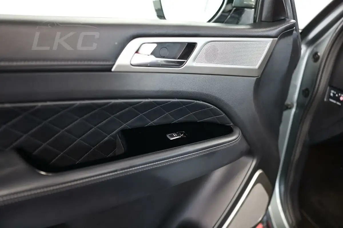 2017-kgm-ssangyong-rexton-22td-ultimate-big-38