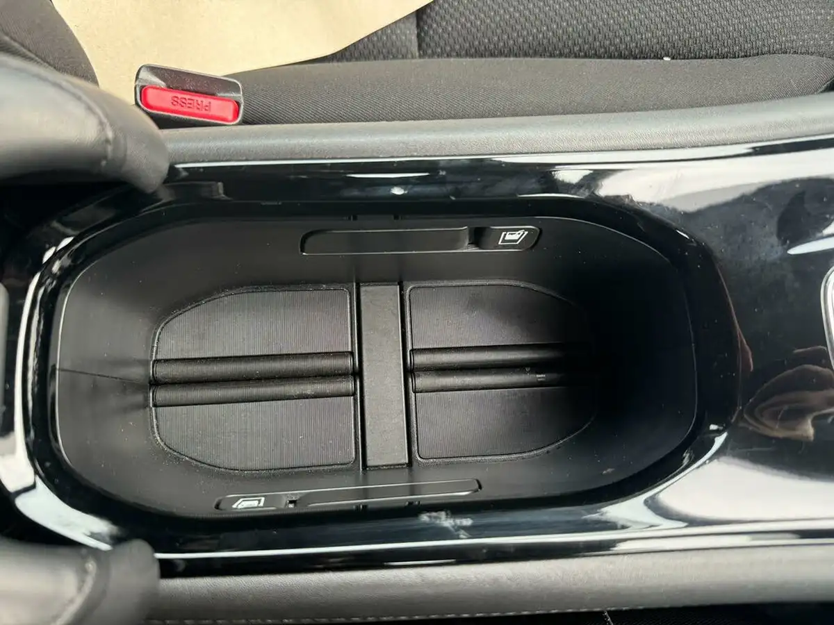 2016-honda-hr-v-15-i-vtec-se-big-51