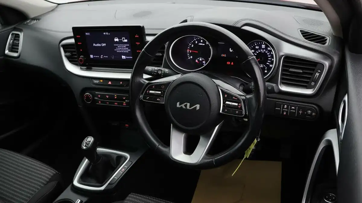 2021-kia-xceed-10-t-gdi-2-big-8