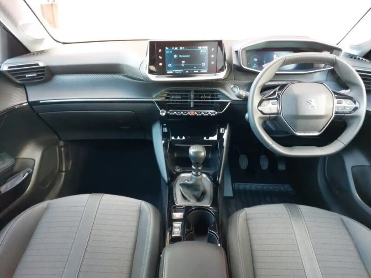 2022-peugeot-208-12-puretech-allure-premium-100bhp-big-2