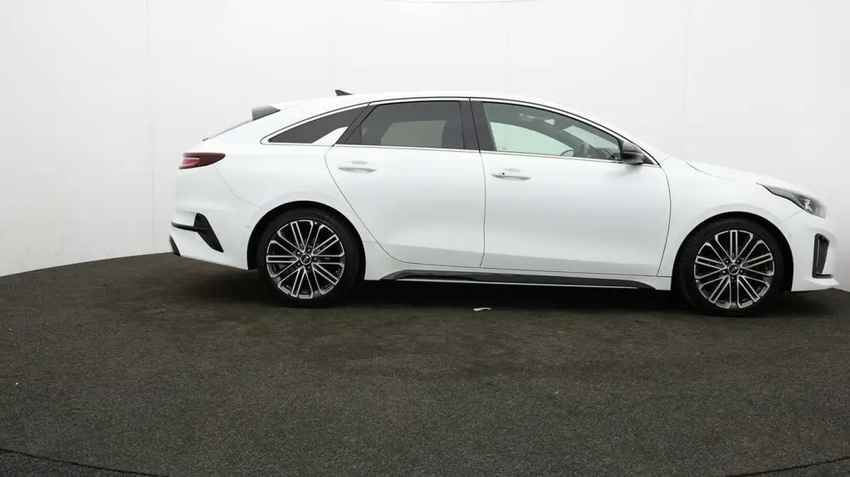2021-kia-pro-ceed-15-t-gdi-gt-line-s-big-7