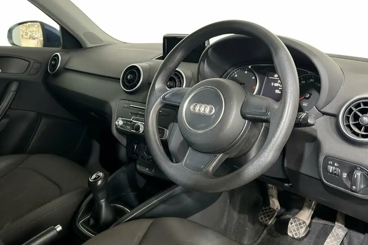2016-audi-a1-16tdi-se-sportback-5d-big-8