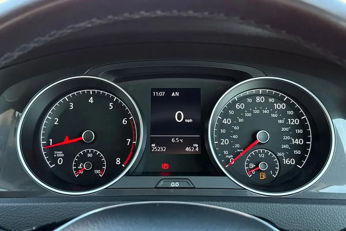 2019-volkswagen-golf-15-tsi-match-130ps-hatchback-5d-big-37