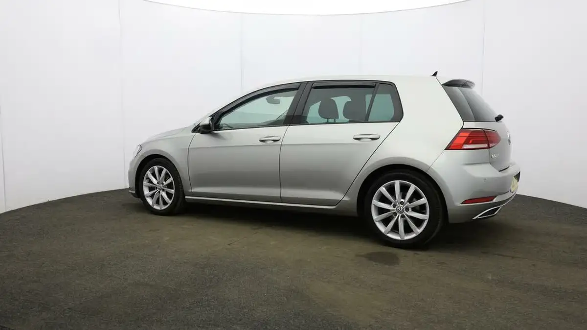 2019-volkswagen-golf-15-tsi-gt-150ps-hatchback-5d-dsg-big-64