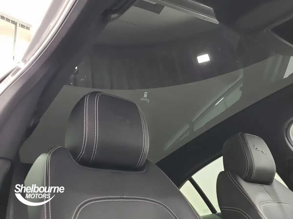 2021-jaguar-i-pace-ev400-black-big-39