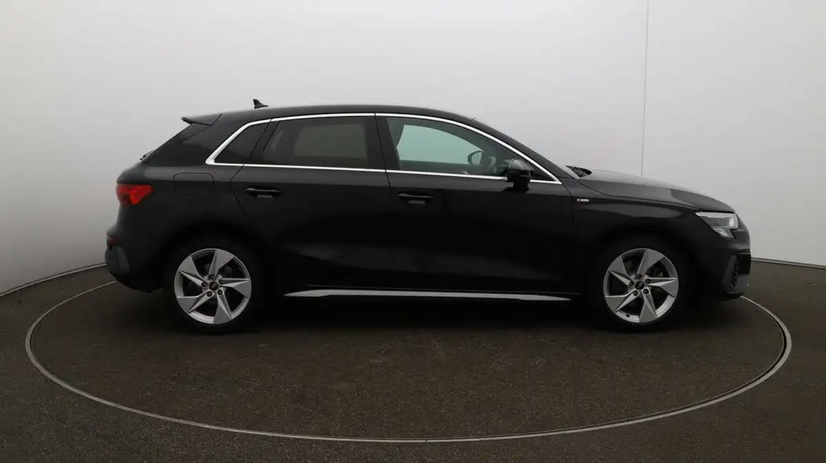 2023-audi-a3-14-40-tfsi-e-s-line-big-48