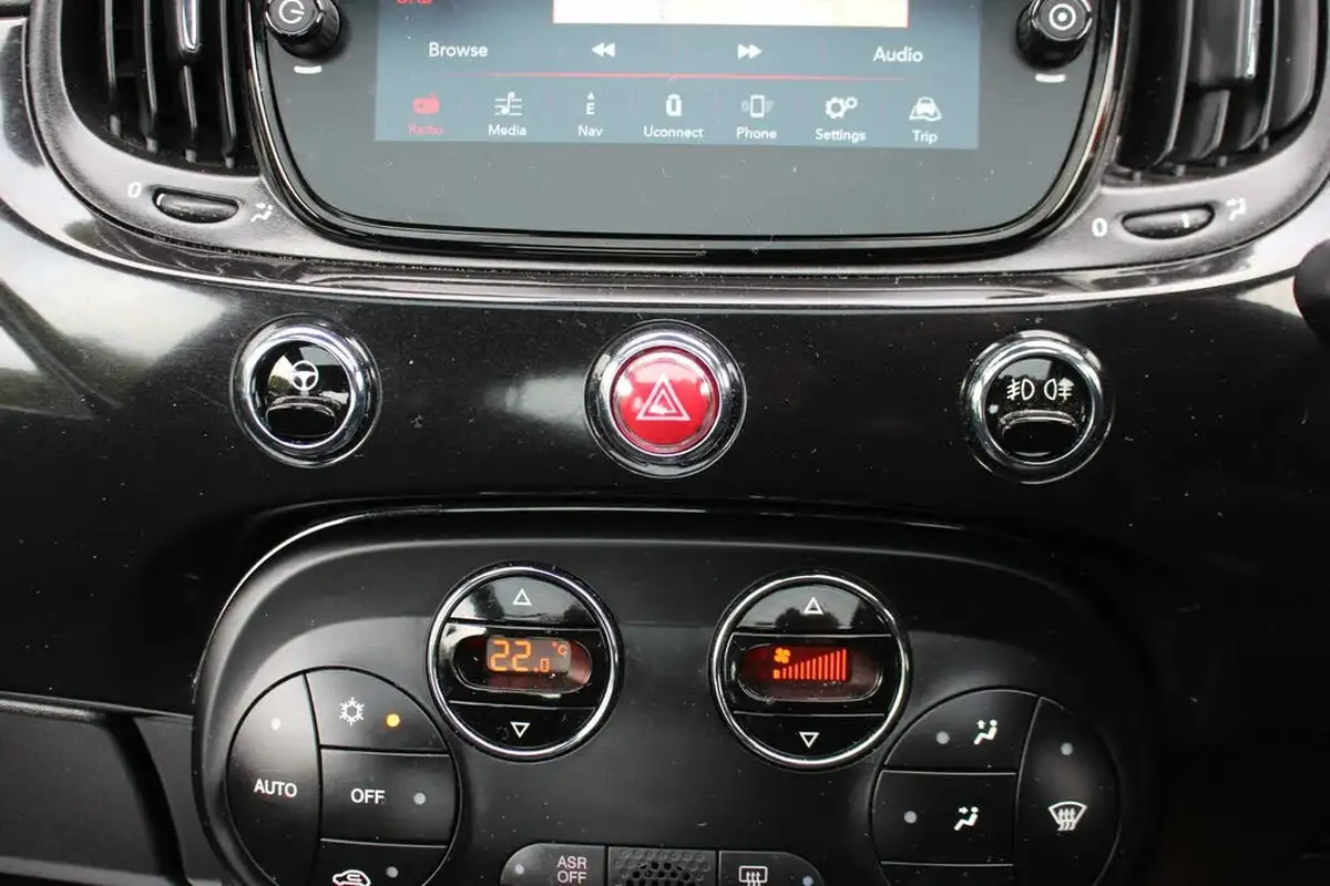 2023-fiat-500-10-big-21