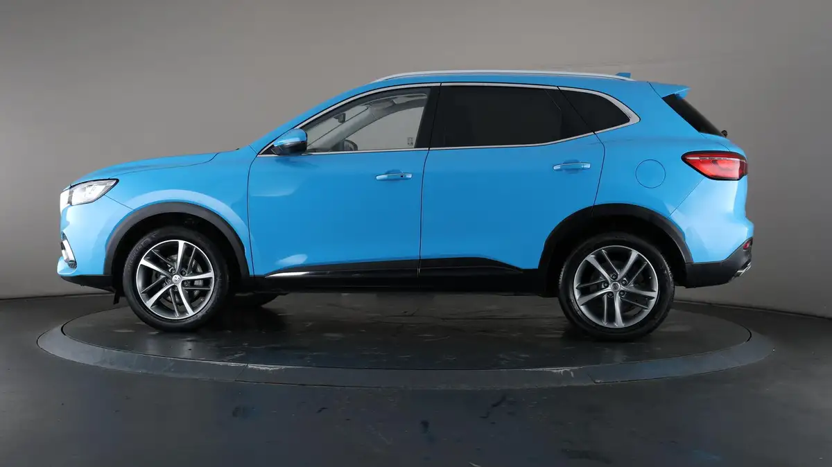 2022-mg-hs-15t-gdi-exclusive-162ps-big-35