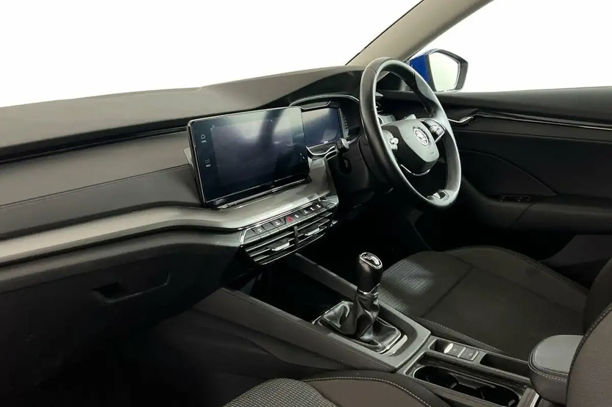 2022-skoda-octavia-20tdi-se-technology-150ps-estate-big-9