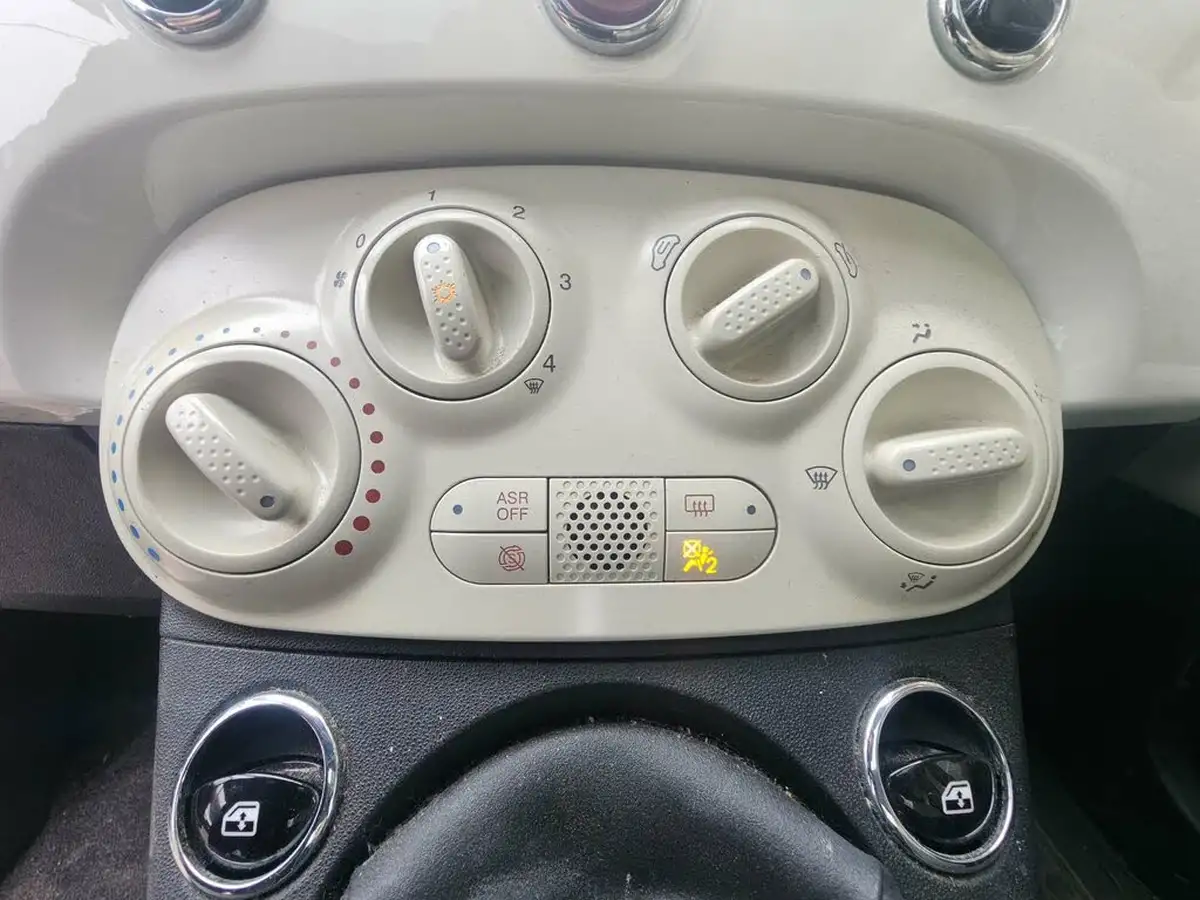 2018-fiat-500-12-lounge-big-20