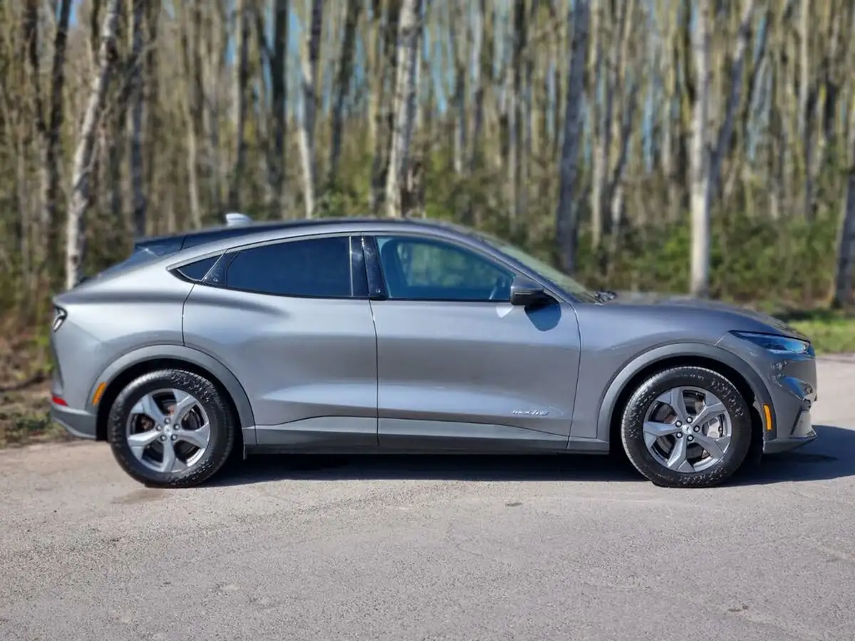 2021-ford-mustang-mach-e-e-standard-range-70kwh-big-2