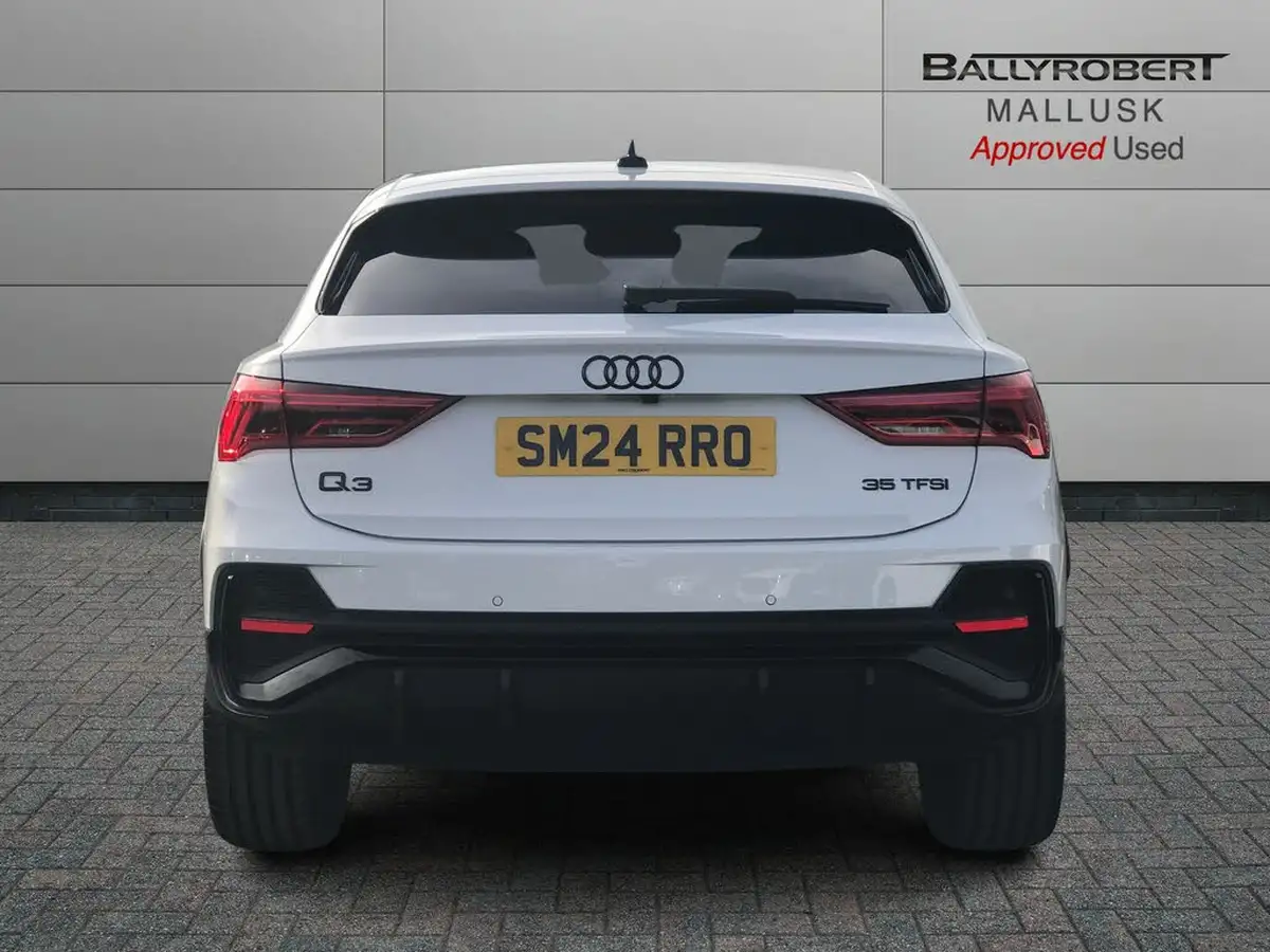 2024-audi-q3-15-35-tfsi-black-edition-sportback-s-tronic-big-10